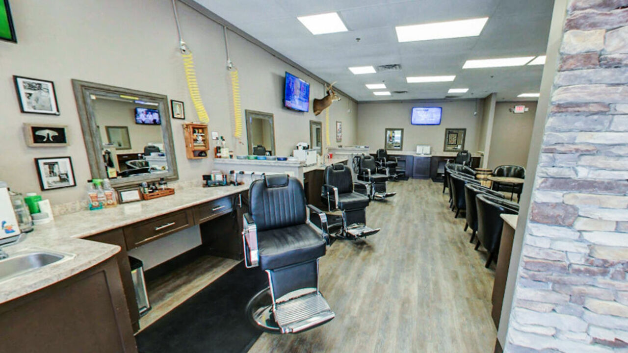 Vintage Jacks Men�s Grooming Salon 3775 Sixes Road Vintage Jacks Men�s Grooming Salon 3775 Sixes Road